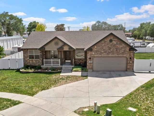 House for sale in Woods Cross, Utah