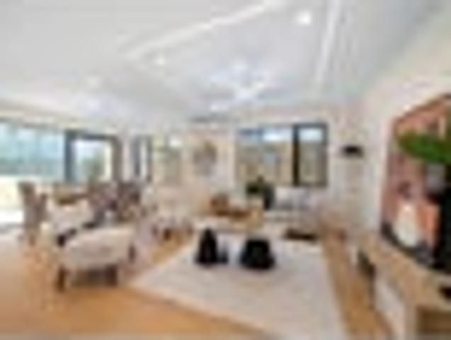 Townhouse for sale in Kelston