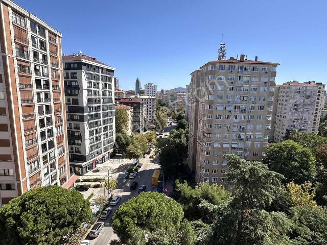 Kadiköy, İstanbul içerisinde satılık mülk