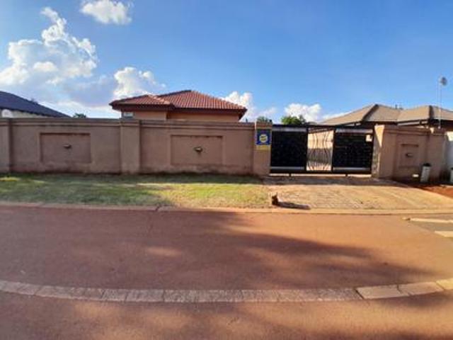House for sale in Akasia, Gauteng