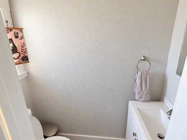 Room for rent in Trestle Glen, Oakland