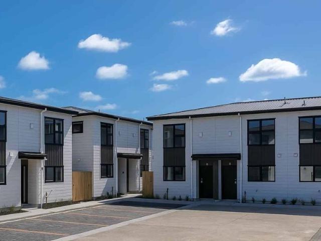 Townhouse for rent in Owhata