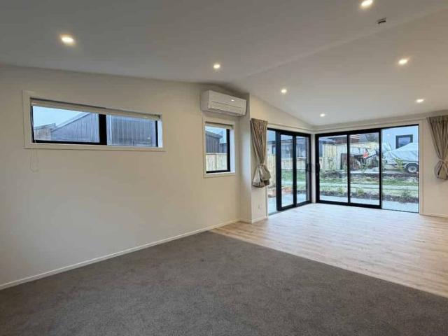 House for rent in Otakou