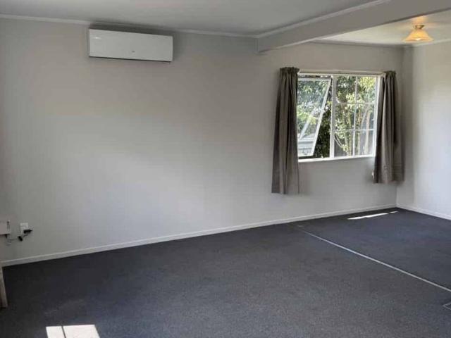 House for rent in Massey, Henderson-Massey