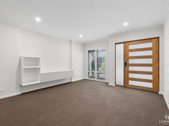 Townhouse for rent in Perth
