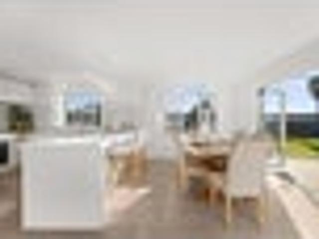 House for sale in Paremoremo