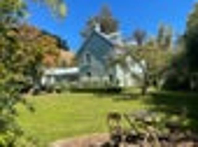 House for sale in Otakou