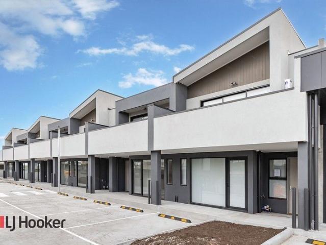 Townhouse for sale in Camerons Creek, Victoria