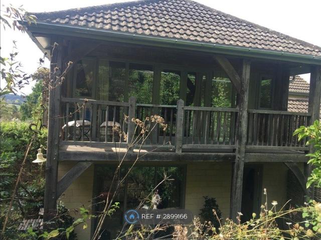 Studio for rent in Box, Wiltshire