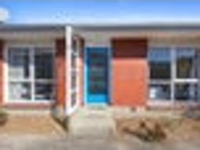 Apartment for sale in Heathcote, Canterbury