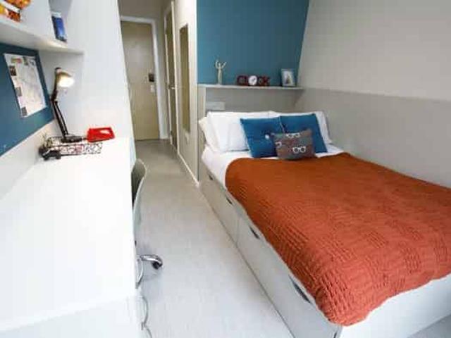Apartment for rent in Lansdowne, Springbourne