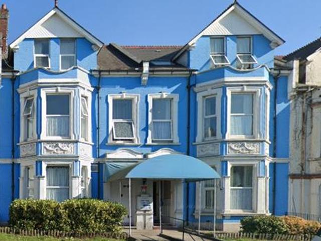 House for sale in Follaton, Strode
