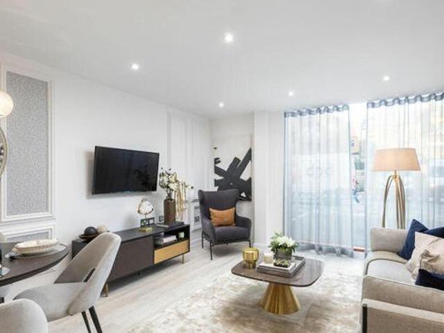 House for sale in North Watford, Hertfordshire