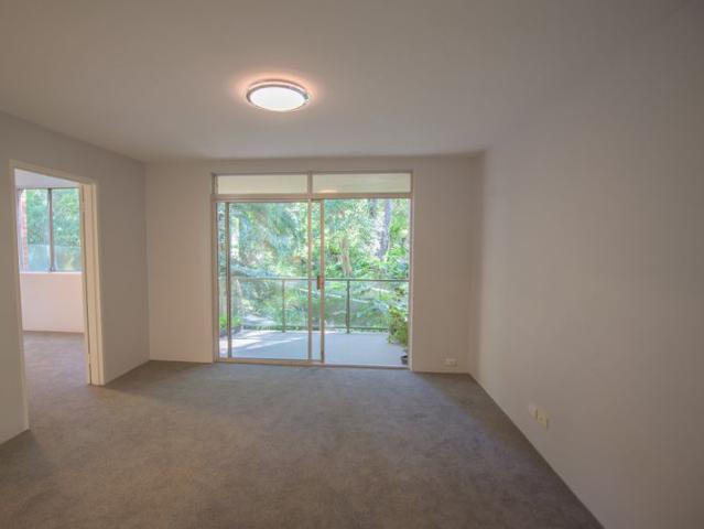 Apartment for rent in Lower North Shore, Sydney