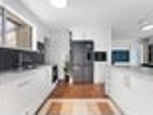 Apartment for sale in Wairau Valley