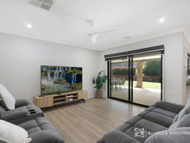 House for sale in Tangambalanga, Victoria