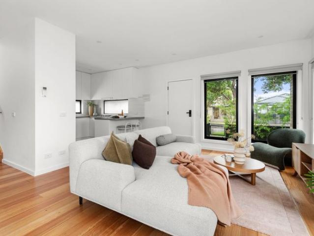 Townhouse for rent in Altona, Melbourne