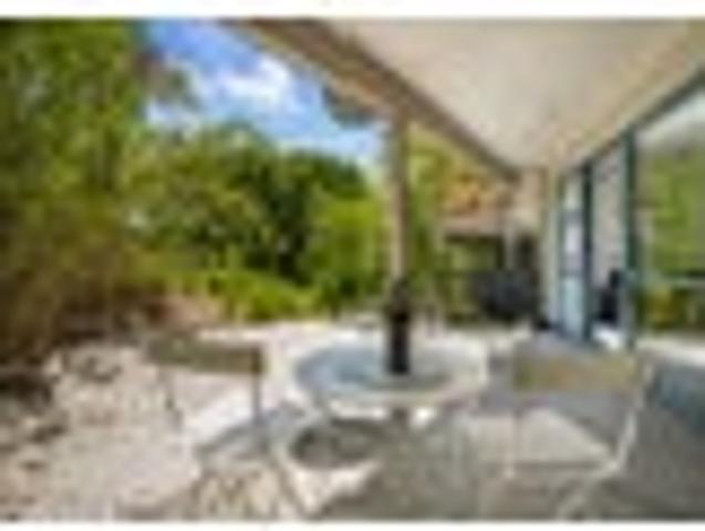 House for sale in Paremoremo