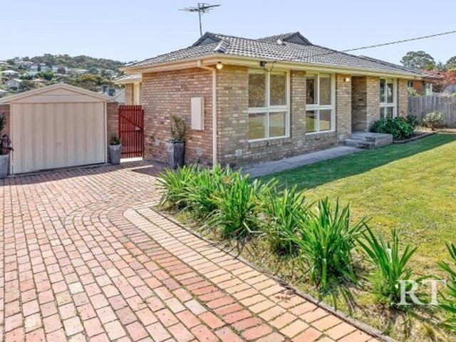 House for rent in Macleod, Melbourne