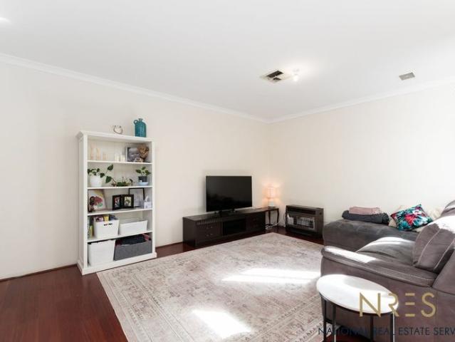 Townhouse for rent in Madeley, Western Australia