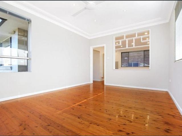 House for rent in Fairy Meadow, Wollongong City Council