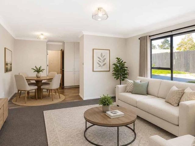 House for rent in Chaslands, Canterbury