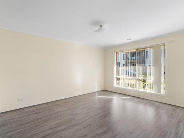 House for rent in Roxburgh Park, Melbourne