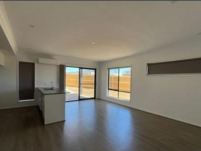 Townhouse for rent in Camerons Creek, Victoria