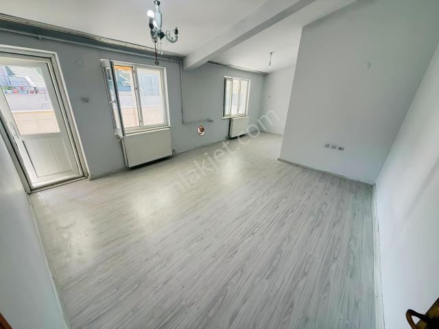 İsmetpaşa Mahallesi, Sultangazi içerisinde kiralık mülk
