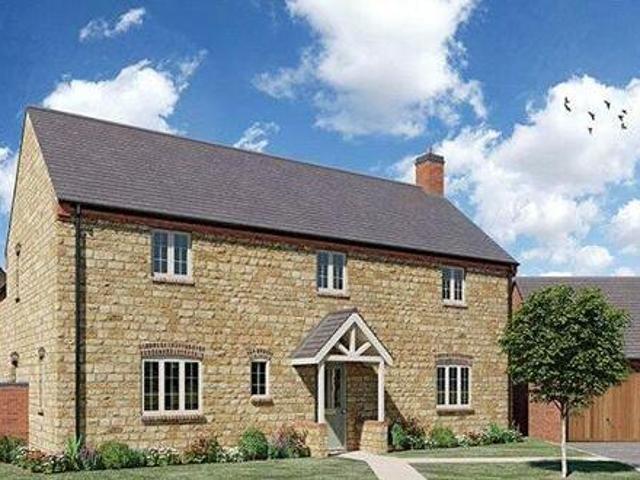 House for sale in Northampton, Northamptonshire
