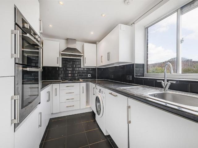 Apartment for rent in London Borough of Sutton, Greater London