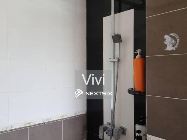 Residential House for sale in Long Miri