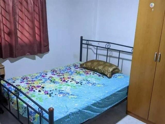 Room for rent in Telok Blangah
