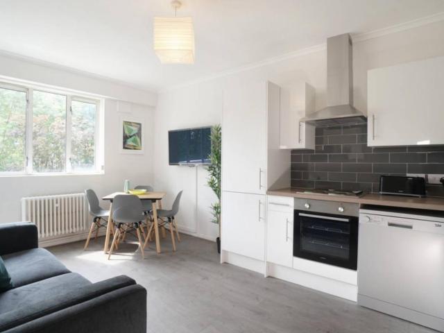 Room for rent in Stepney, Greater London