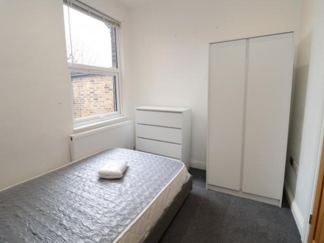 Room for rent in London Borough of Ealing, Greater London