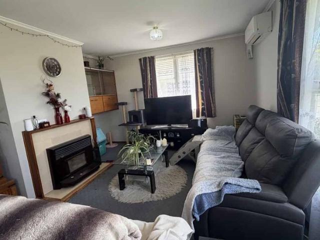 House for rent in Camberley, Hastings