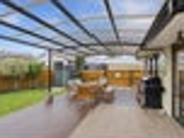 House for sale in Chaslands, Canterbury