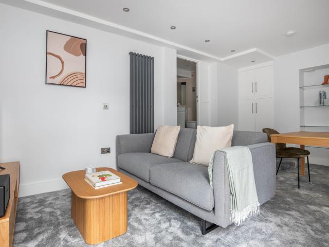 Apartment for rent in Paddington, Isle Of Man