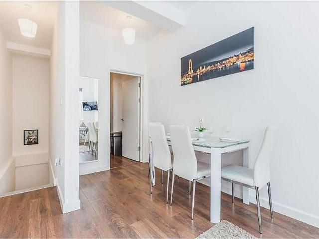 Apartment for rent in Paddington, Greater London