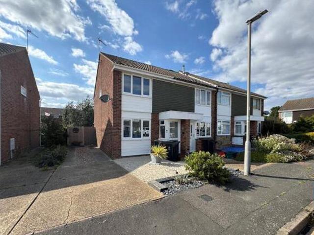House for sale in Dale Hill, Essex