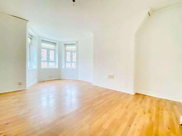 Apartment for rent in Clapton Park, Greater London