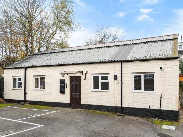 House for rent in Widmore, Greater London