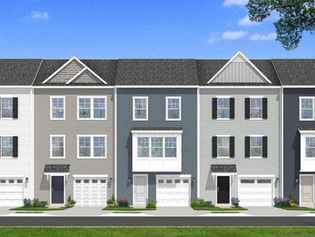 Townhouse for sale in Charles Town, West Virginia