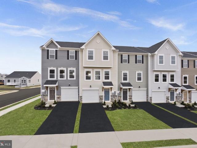 Townhouse for sale in Charles Town, West Virginia