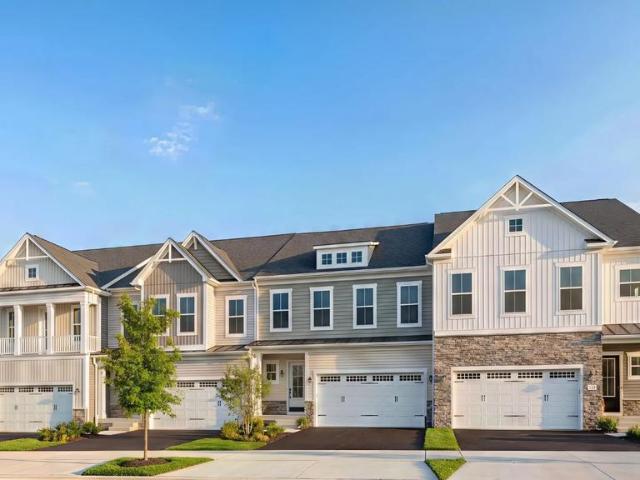 Townhouse for sale in Brunswick Crossing, Brunswick