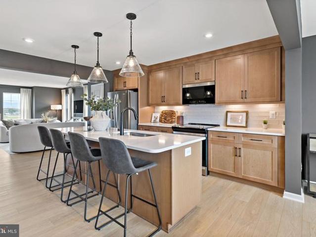 Townhouse for sale in Bunker Hill, West Virginia