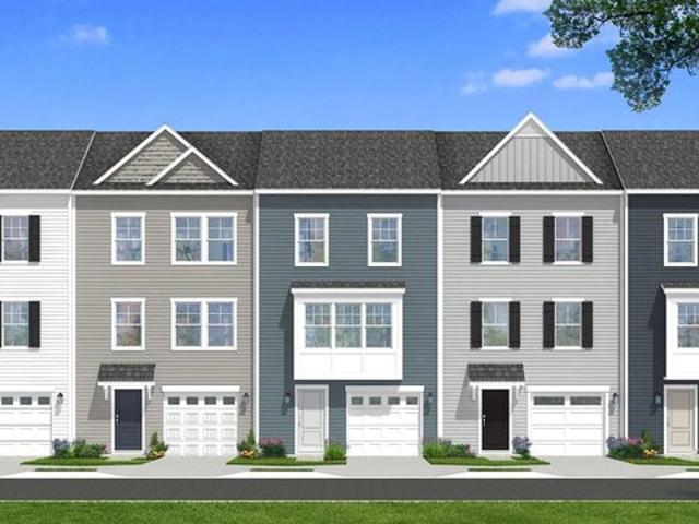 Townhouse for sale in Bunker Hill, West Virginia