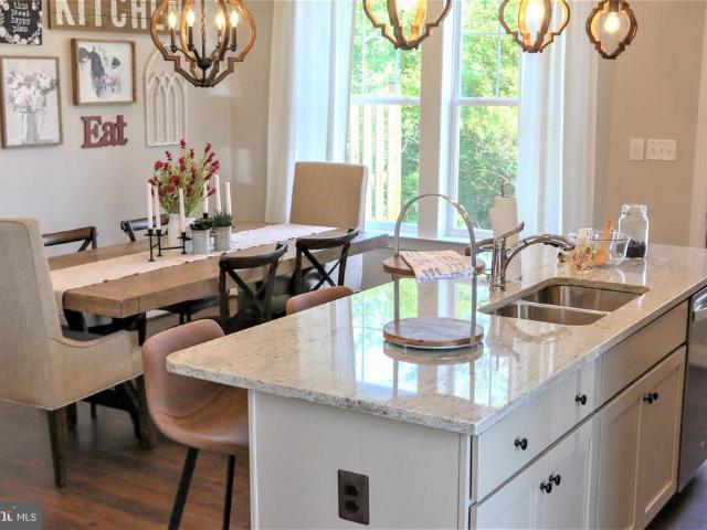 Townhouse for sale in Falling Waters, West Virginia