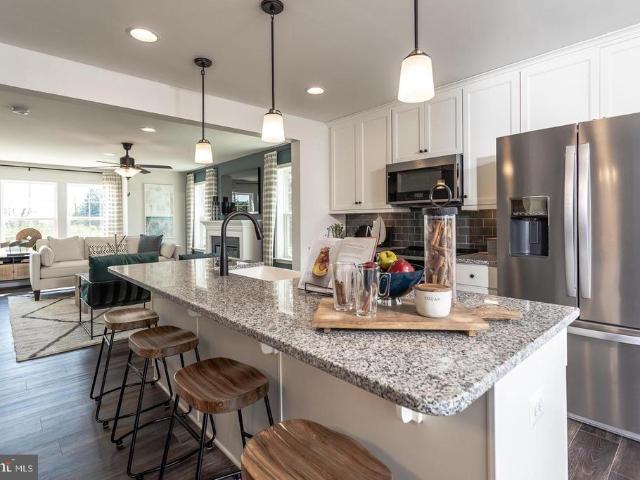 Townhouse for sale in Falling Waters, West Virginia