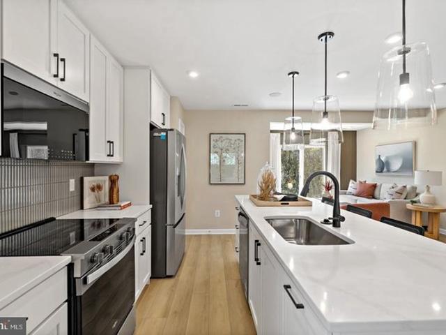 Townhouse for sale in Falling Waters, West Virginia